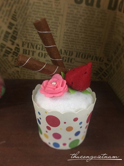 Bánh cupcake vải nỉ mẫu 5